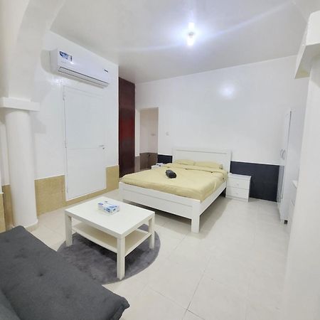 Corniche Full Studio Apartment Abu Dhabi Exterior foto