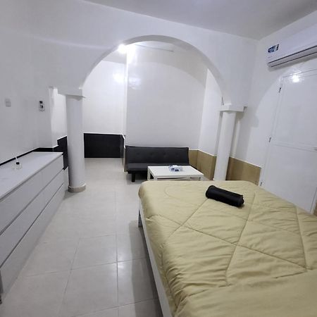 Corniche Full Studio Apartment Abu Dhabi Exterior foto