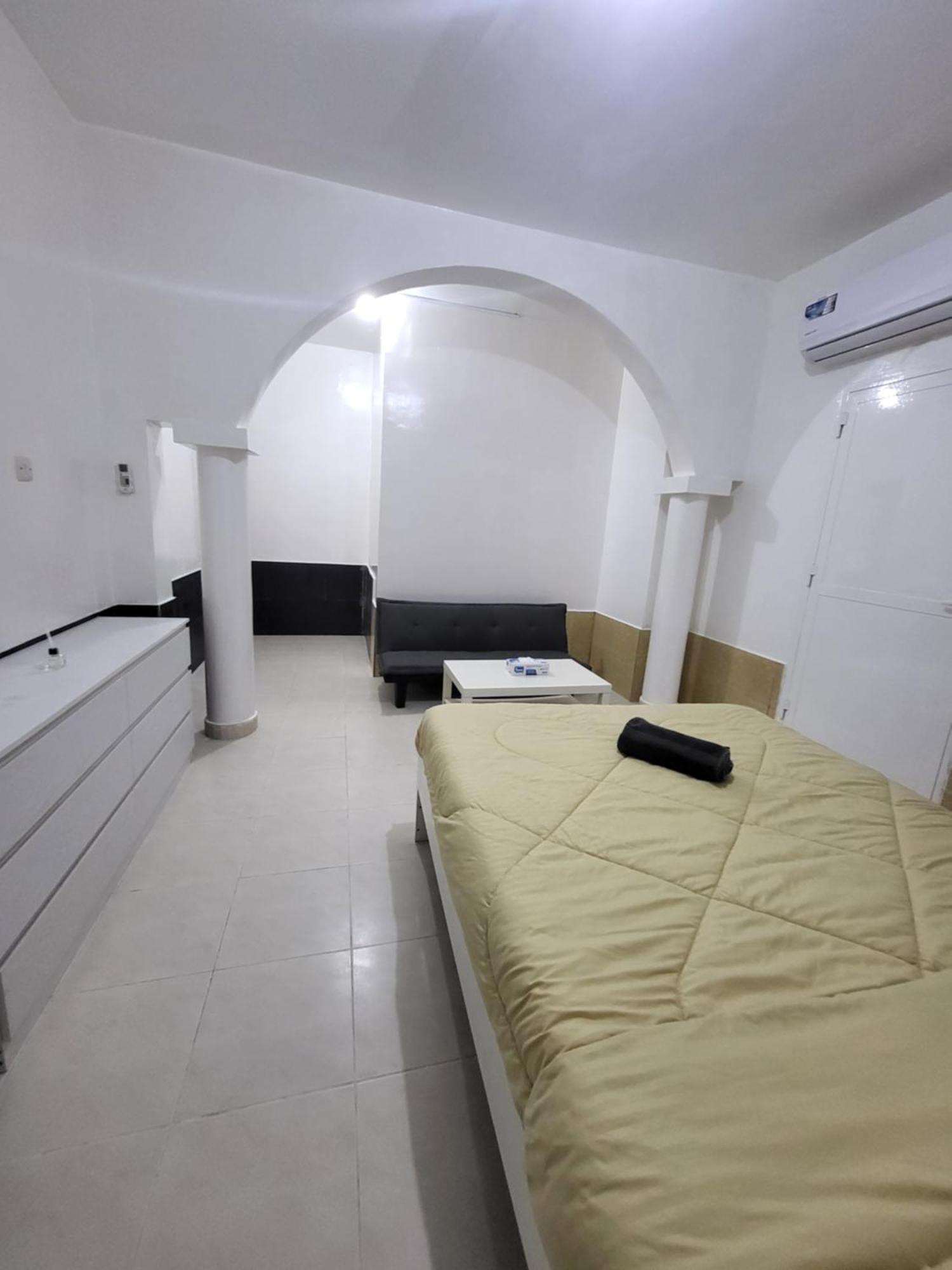 Corniche Full Studio Apartment Abu Dhabi Exterior foto