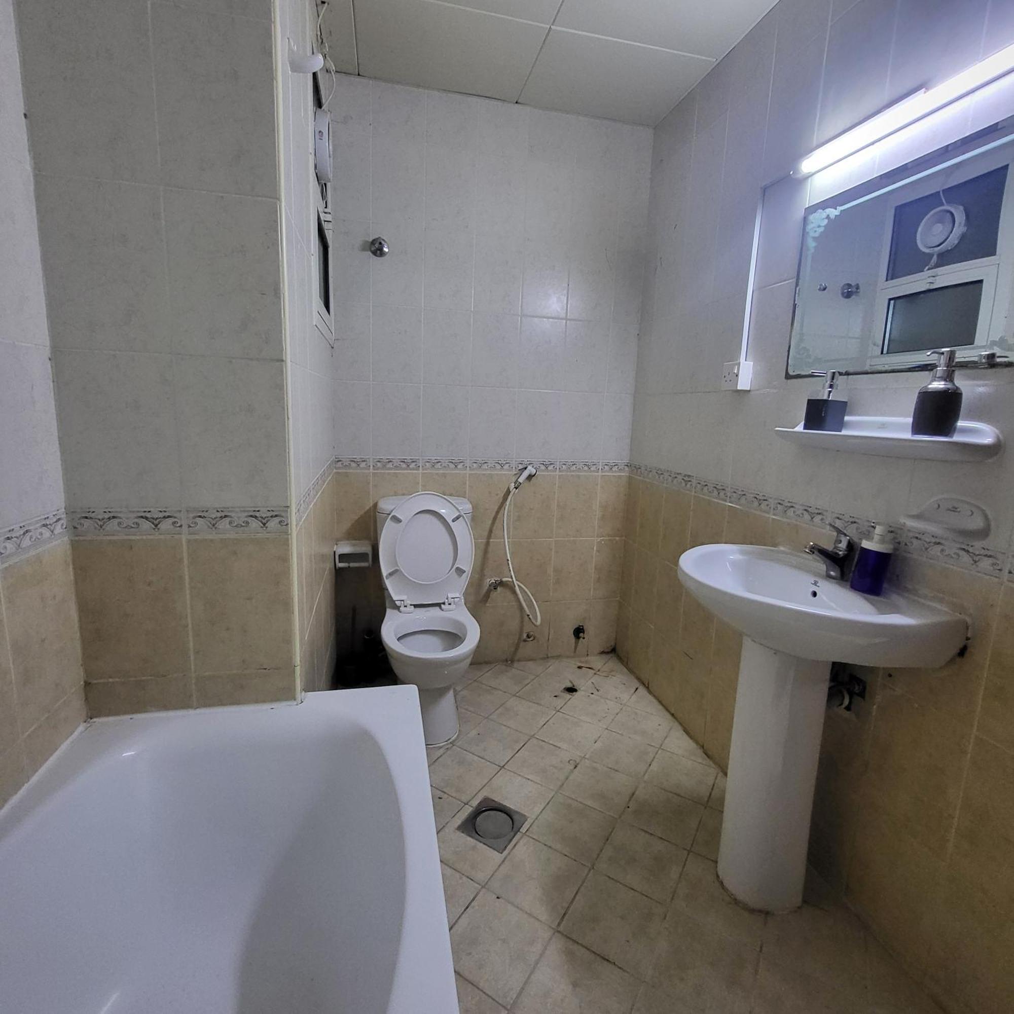 Corniche Full Studio Apartment Abu Dhabi Exterior foto